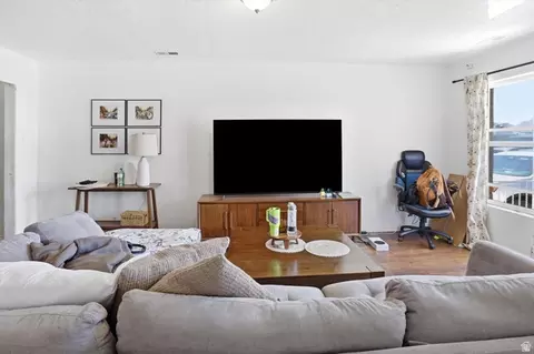 230 N 900 W, Salt Lake City, UT 84116