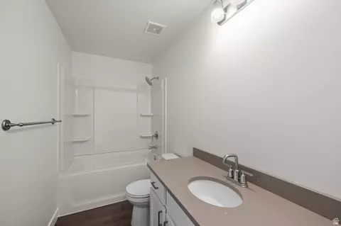 Bath - 1554 E Pheasant Rd, Eagle Mountain, UT 84005 photo 1 of 4