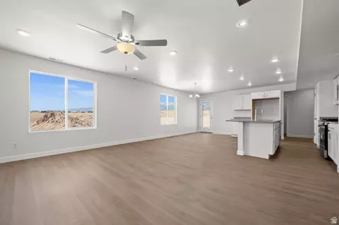 Living - 1554 E Pheasant Rd, Eagle Mountain, UT 84005 photo 1 of 2