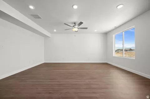 Living - 1554 E Pheasant Rd, Eagle Mountain, UT 84005 photo 2 of 2