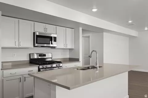 Kitchen - 1554 E Pheasant Rd, Eagle Mountain, UT 84005 photo 3 of 3