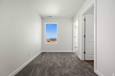 Bedroom - 1554 E Pheasant Rd, Eagle Mountain, UT 84005 photo 5 of 8