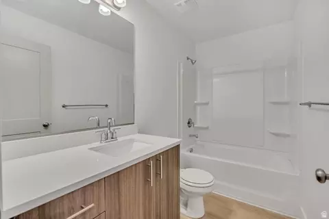 Bath - 329 E 750 S #15, Ogden, UT 84404 photo 1 of 3