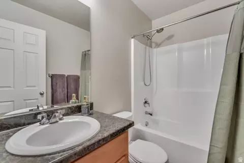 Bath - 2368 E Hitching Post Dr, Eagle Mountain, UT 84005 photo 2 of 3