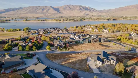 1018 S Meadowlark Ln #2, Huntsville, UT 84317
