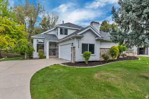 1105 N Brook Cir, Kaysville, UT 84037