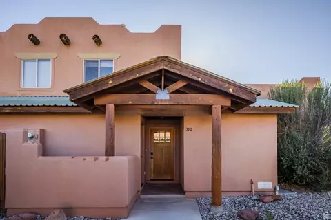 382 E Pueblo Ct, Moab, UT 84532