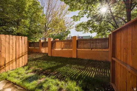 Exterior - 382 E Pueblo Ct, Moab, UT 84532 photo 3 of 7