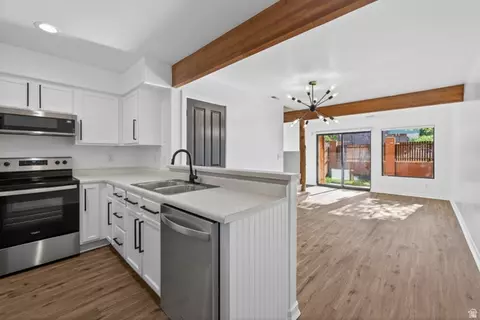 Kitchen - 382 E Pueblo Ct, Moab, UT 84532 photo 1 of 2