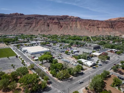 View/Area - 86 E 300 S, Moab, UT 84532 photo 11 of 13