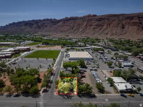 View/Area - 86 E 300 S, Moab, UT 84532 photo 3 of 13