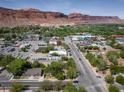 View/Area - 86 E 300 S, Moab, UT 84532 photo 12 of 13