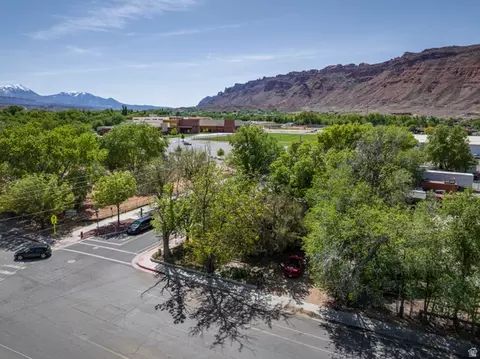 View/Area - 86 E 300 S, Moab, UT 84532 photo 5 of 13