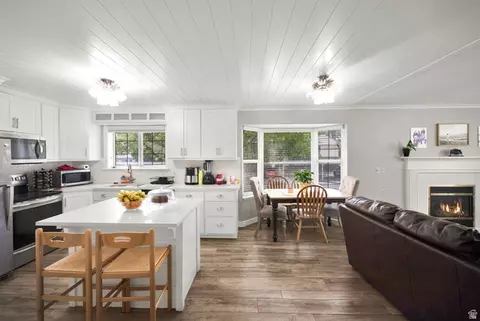 Kitchen - 554 S 70 E, Orem, UT 84058 photo 4 of 6