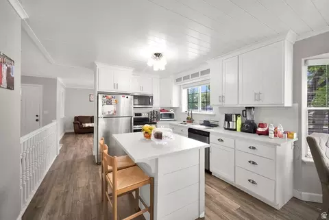 Kitchen - 554 S 70 E, Orem, UT 84058 photo 2 of 6