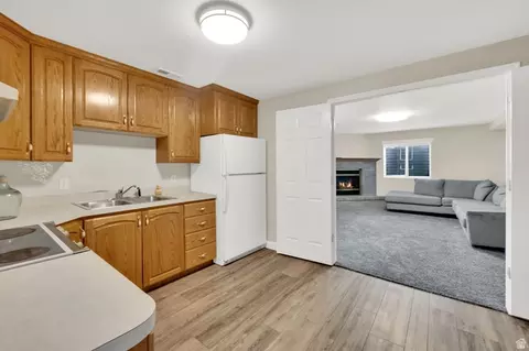 Kitchen - 554 S 70 E, Orem, UT 84058 photo 6 of 6