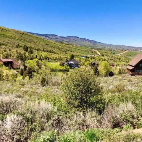 1181 Broadhollow Rd #82, Garden City, UT 84028