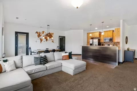 Living - 635 N 220 E, Salem, UT 84653 photo 3 of 3