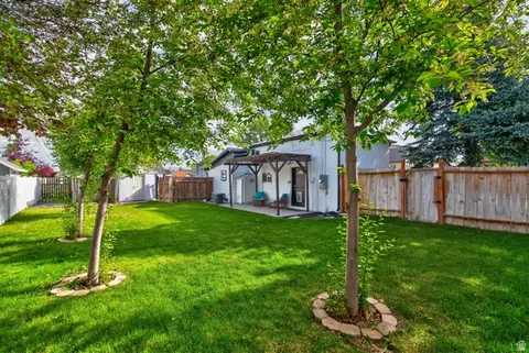 Exterior - 7486 S 410 E, Midvale, UT 84047 photo 4 of 4
