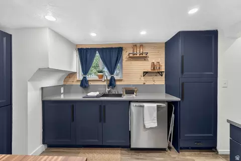 Kitchen - 7486 S 410 E, Midvale, UT 84047 photo 2 of 3