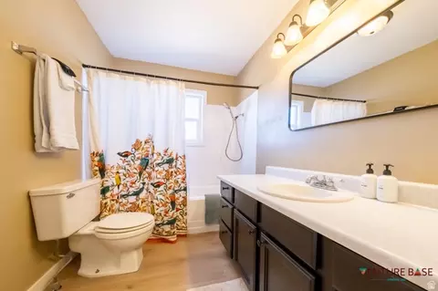 Bath - 170 E 100 N, Kanab, UT 84741 photo 1 of 5