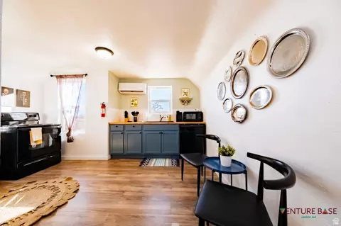 Kitchen - 170 E 100 N, Kanab, UT 84741 photo 4 of 11
