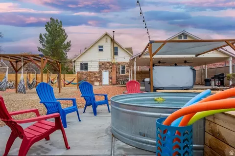 Exterior - 170 E 100 N, Kanab, UT 84741 photo 6 of 11