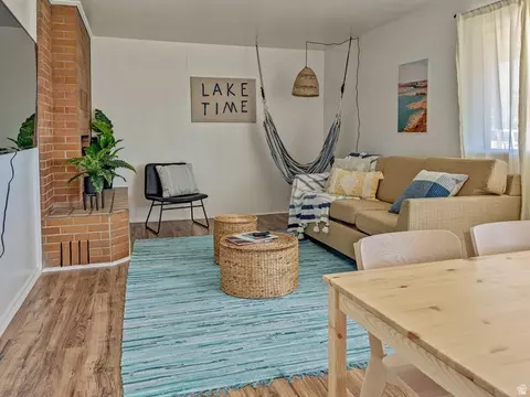 Living - 170 E 100 N, Kanab, UT 84741 photo 10 of 11