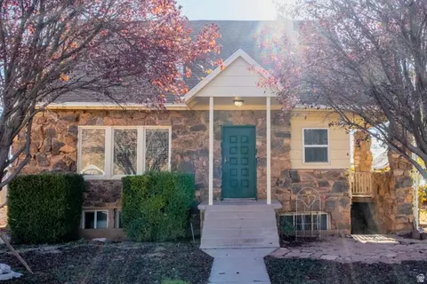 Exterior - 170 E 100 N, Kanab, UT 84741 photo 8 of 11