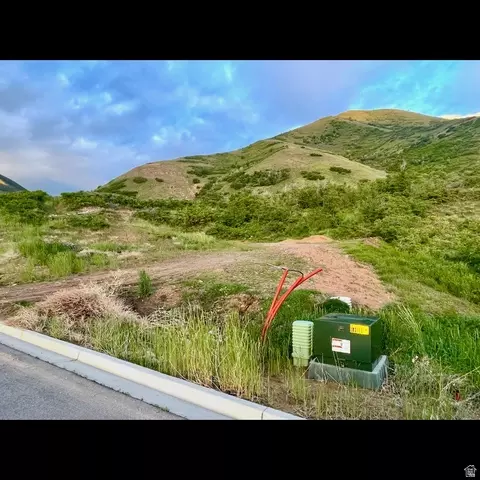 145 S Troy St #13, Mapleton, UT 84664 photo 4
