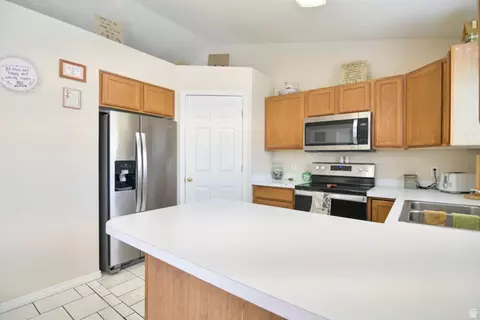 Kitchen - 583 S 1540 W, Orem, UT 84058 photo 2 of 3