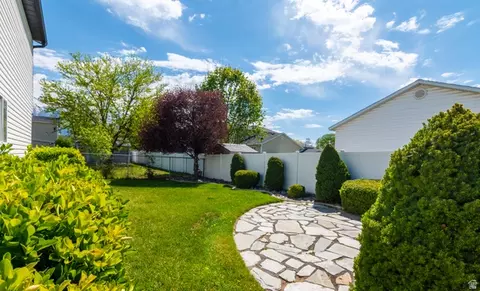 Exterior - 583 S 1540 W, Orem, UT 84058 photo 2 of 8