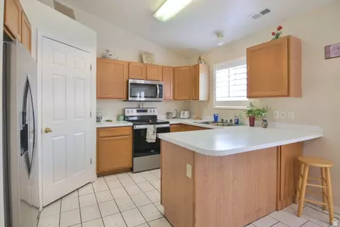 Kitchen - 583 S 1540 W, Orem, UT 84058 photo 3 of 3