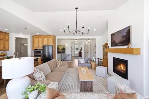 Living - 283 N 500 W, Mapleton, UT 84664 photo 1 of 9