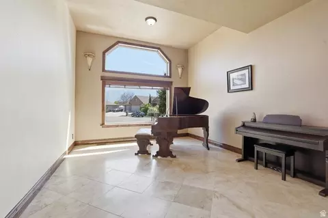 Living - 486 E 100 N, Tremonton, UT 84337 photo 2 of 3
