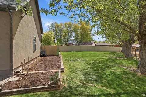 Exterior - 486 E 100 N, Tremonton, UT 84337 photo 8 of 8