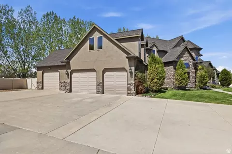 Exterior - 486 E 100 N, Tremonton, UT 84337 photo 3 of 9