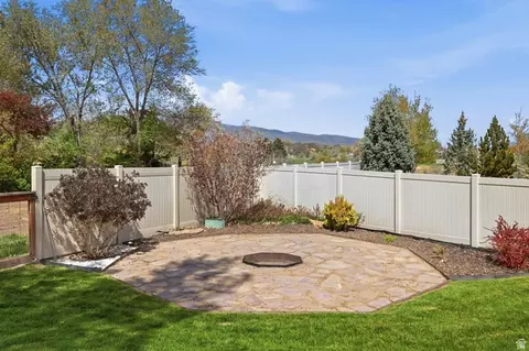 Exterior - 486 E 100 N, Tremonton, UT 84337 photo 5 of 8