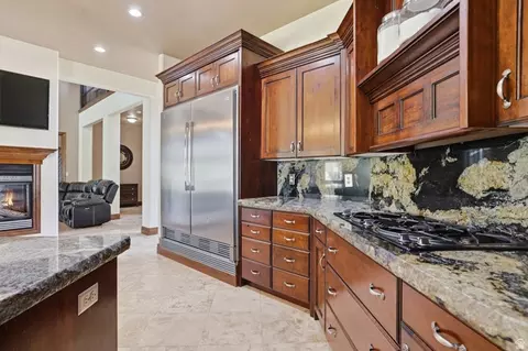 Kitchen - 486 E 100 N, Tremonton, UT 84337 photo 3 of 5