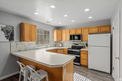 Kitchen - 1027 E Sara Ln S, Ogden, UT 84404 photo 1 of 2