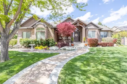 10476 S Hemisphere Ct W, South Jordan, UT 84095