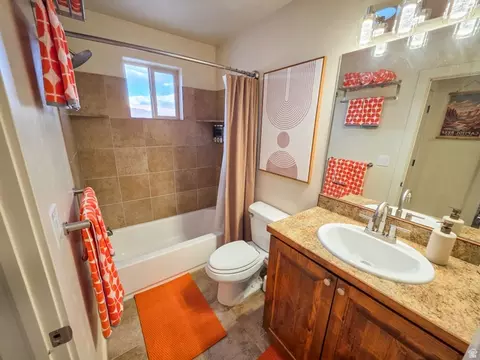 Bath - 3862 S Desert Willow Cir # 6-A2, Moab, UT 84532 photo 1 of 5