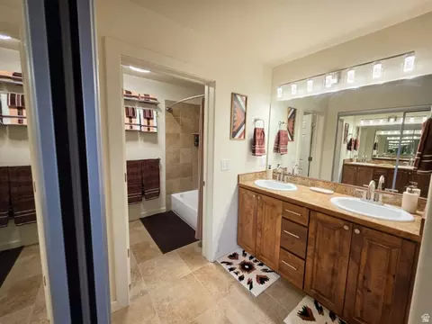 Bath - 3862 S Desert Willow Cir # 6-A2, Moab, UT 84532 photo 2 of 5