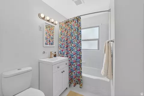 Bath - 205 E 7660 S, Midvale, UT 84047 photo 1 of 1