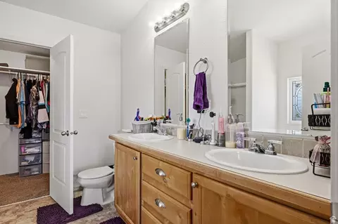 Bath - 1637 E Midvalley Rd, Enoch, UT 84721 photo 1 of 3