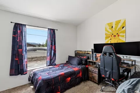 Bedroom - 1637 E Midvalley Rd, Enoch, UT 84721 photo 3 of 7