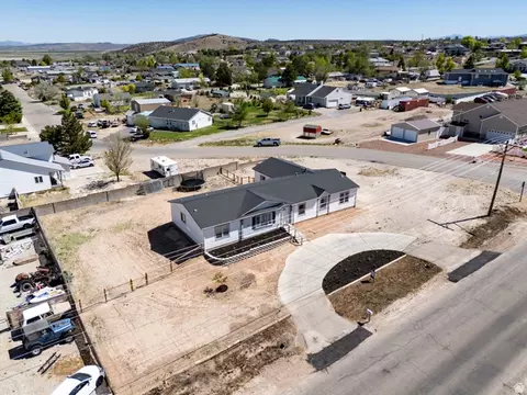 View/Area - 1637 E Midvalley Rd, Enoch, UT 84721 photo 2 of 5
