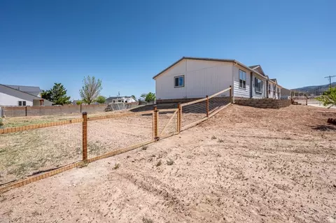 Exterior - 1637 E Midvalley Rd, Enoch, UT 84721 photo 5 of 9