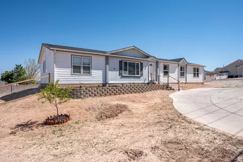 Exterior - 1637 E Midvalley Rd, Enoch, UT 84721 photo 7 of 9