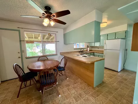 Dining - 658 Bartlett St, Moab, UT 84532 photo 2 of 3
